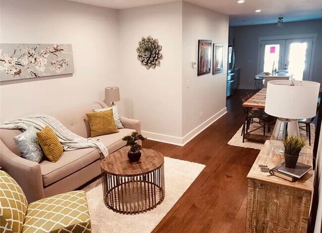 Building Photo - Three Bedroom Two Full Bath Single Family Home