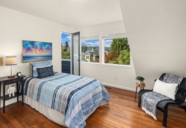 Building Photo - 18811 SE 42nd St