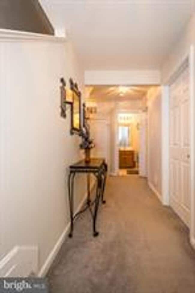 Building Photo - COMING SOON! June 1st - Beautiful Townhouse with 3rd Floor Master Suite!