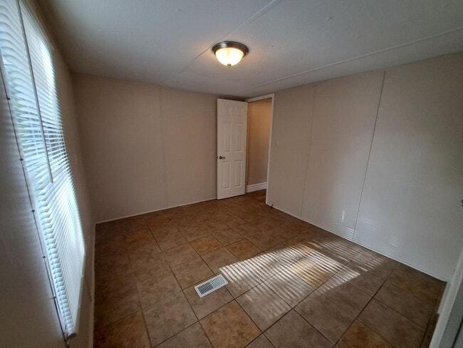 Building Photo - Remodeled 2BR/2BA mobile home off Pine For...