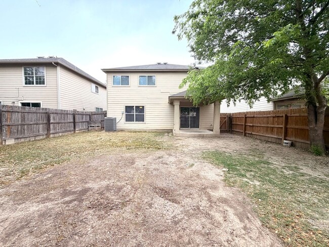 Building Photo - Lovely 3 Bedroom 2.5 Bath with easy access to shopping, schools, I-1604, I-410, Hwy 151, SeaWorld...