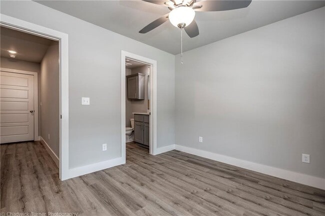 Building Photo - 1512 N Gregg Ave