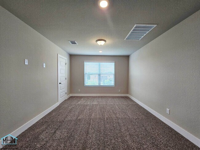 Building Photo - 11225 Lowder Ln