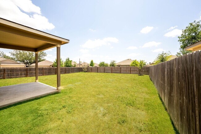 Building Photo - 4 Bedroom Corner Lot Rental with Spacious ...