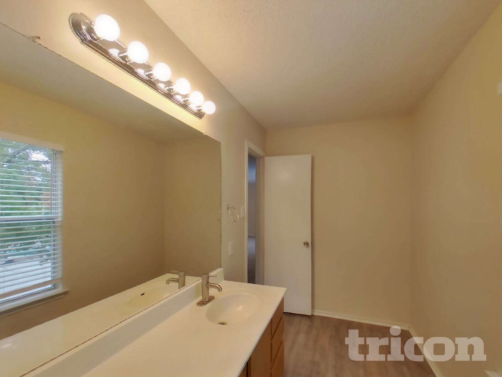 Building Photo - 10102 Silverwagon San Antonio TX