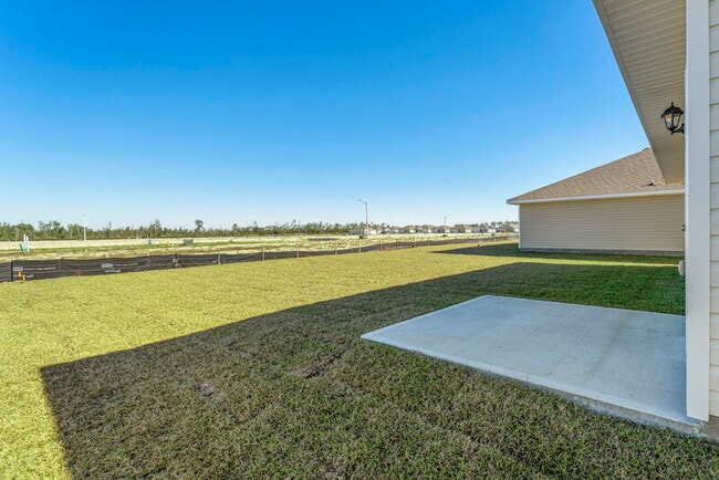 Building Photo - 5017 Rivergrass Dr