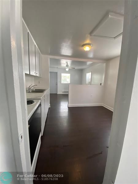 Building Photo - 433 N 14th St