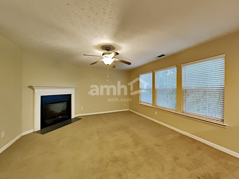 Building Photo - 308 Sam Cobb Pl