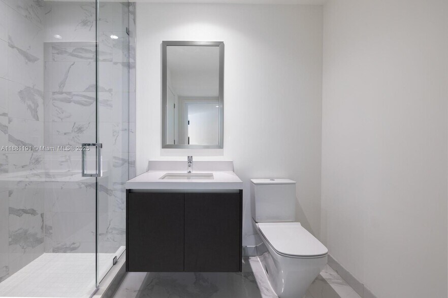 Building Photo - 851 NE 1st Ave