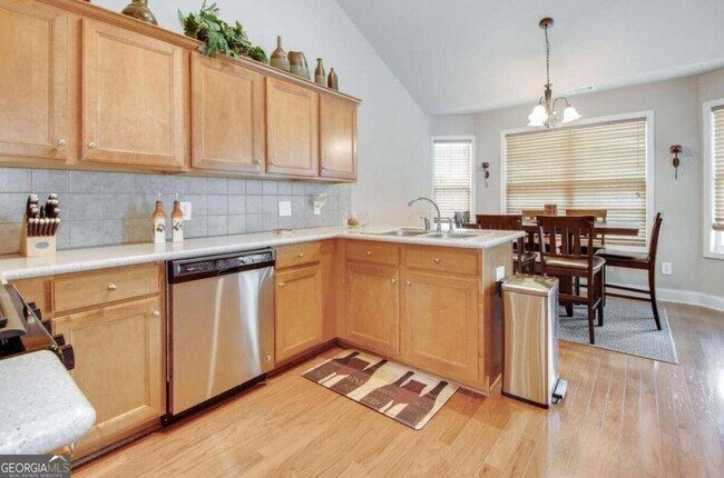 Building Photo - 4217 Brentwood Dr