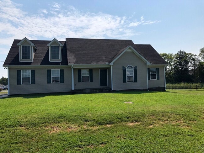 Primary Photo - 3 bedroom 2 bath with unfinished Area-Storage