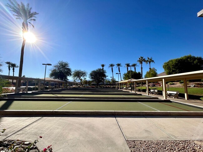 Building Photo - COMING SOON! 2 Bedroom 2 Bathroom + Den Ho...