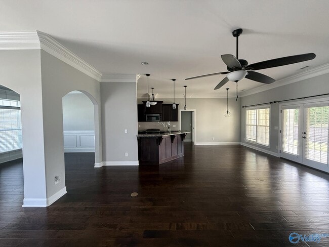 Building Photo - 219 Woodgrove Dr