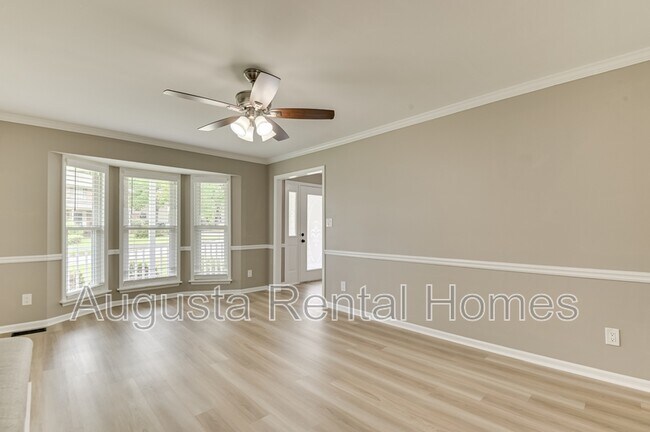 Building Photo - 454 Windtree Pl