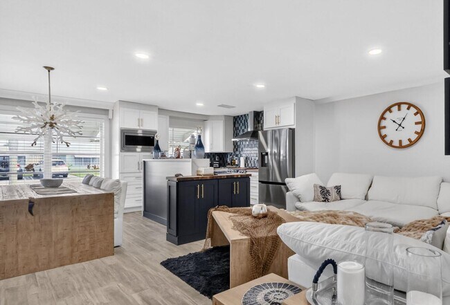 Building Photo - 212 High Point Blvd