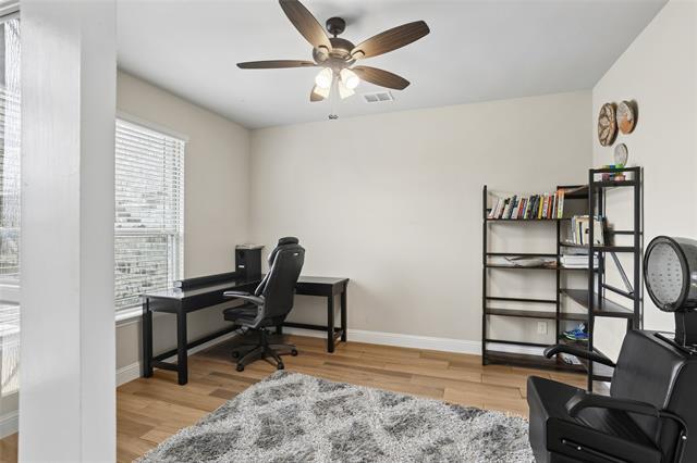 Building Photo - 3801 Mesa Verde Dr