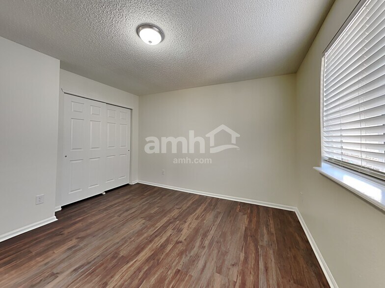 Building Photo - 4821 Ardley Dr