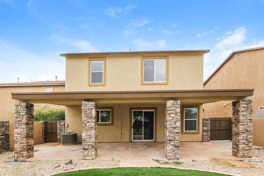 Building Photo - 7000 S Goshawk Dr