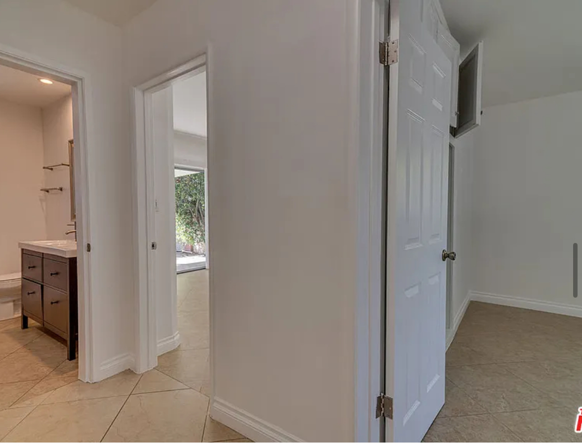 Building Photo - 4833 Alcove Ave