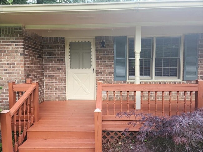 Building Photo - 2888 Mockingbird Cir