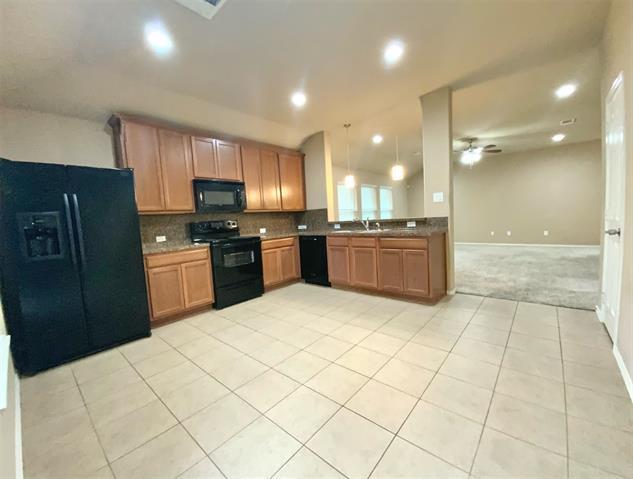 Building Photo - 421 Goldstone Ln