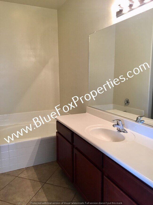 Building Photo - 14206 N Spear Point Way