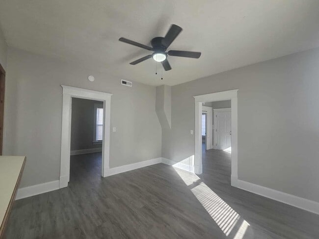 Building Photo - Updated home for a Great Price!