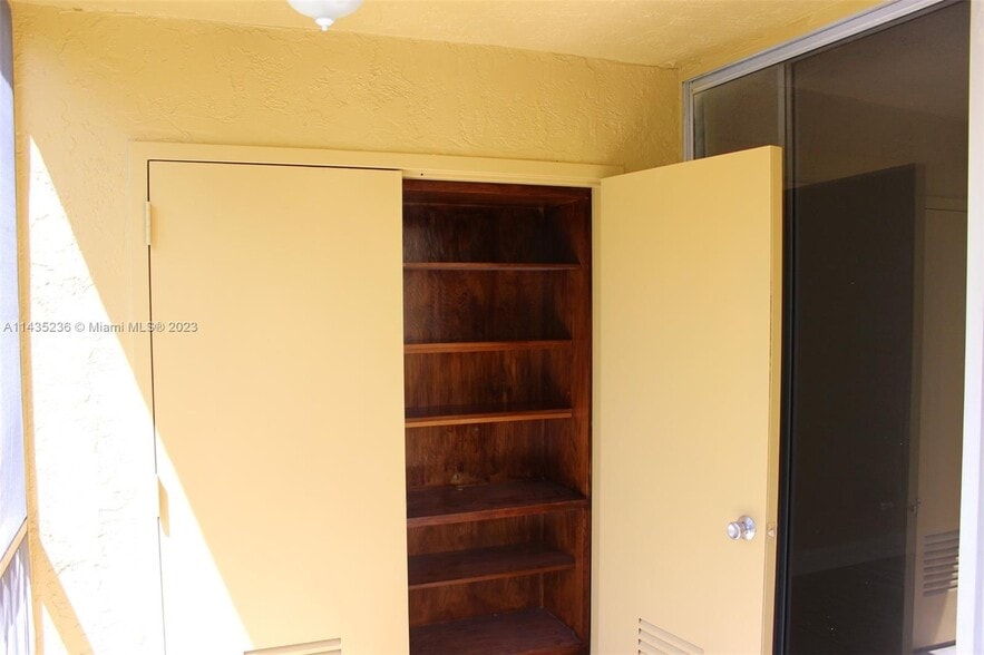 Building Photo - 8235 Lake Dr