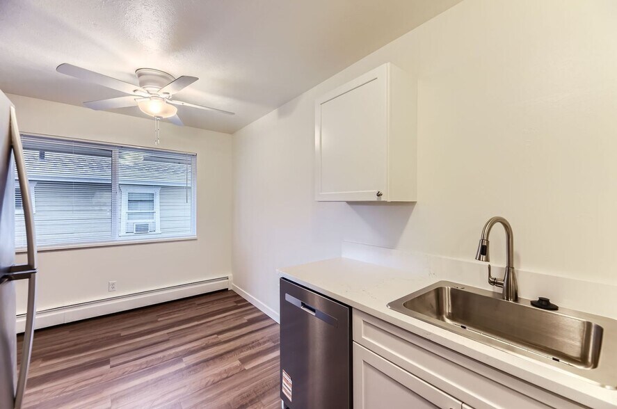 Building Photo - 2340 Walnut St