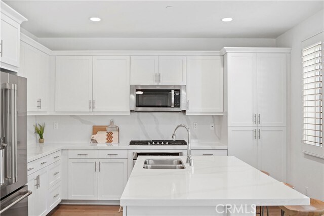 Building Photo - 23201 W Canterbury Way