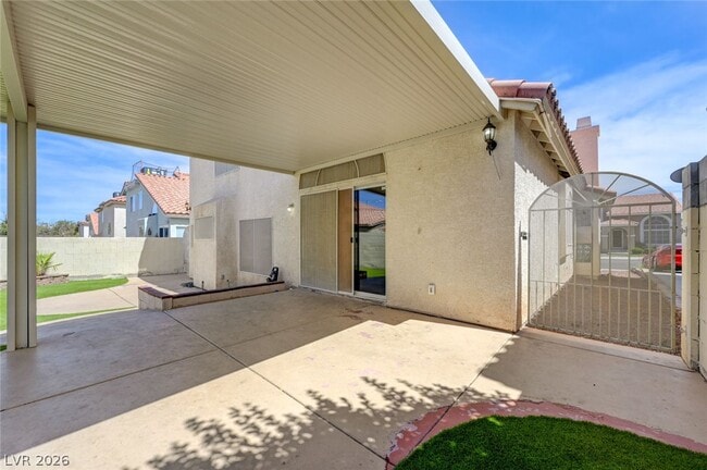 Building Photo - 8752 Raindrop Canyon Ave