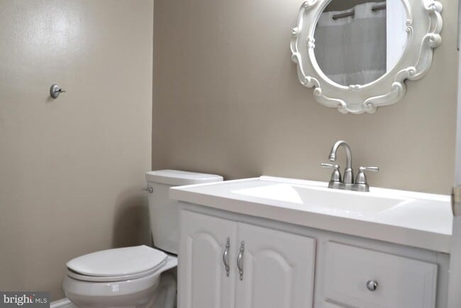 Building Photo - 103 Woodhollow Dr