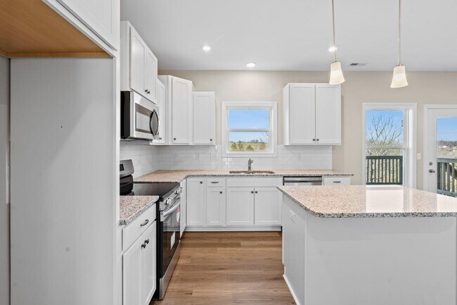 Building Photo - 933 Camden Ct