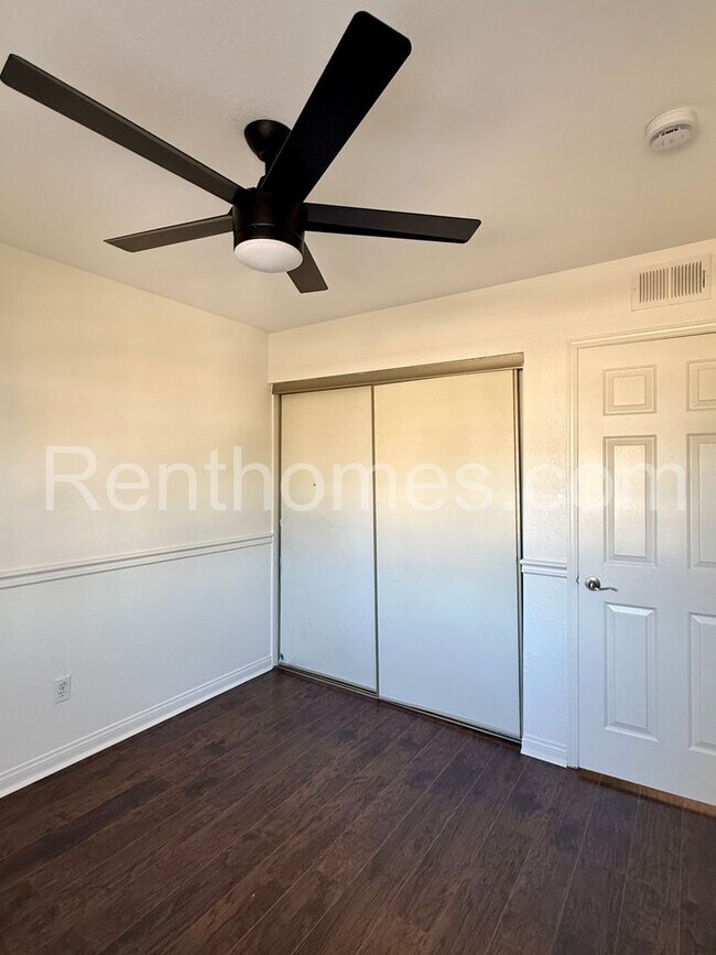 Building Photo - 23835 Cork Oak Cir