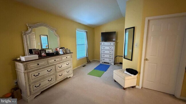 Building Photo - 506 Quincy St