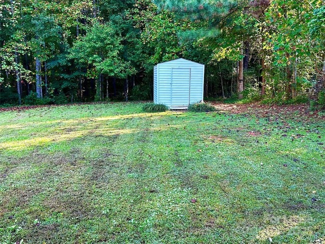 Building Photo - 5589 Wrenn Dr