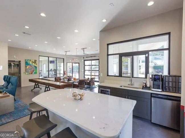 Building Photo - 3500 Windcliff Dr SE