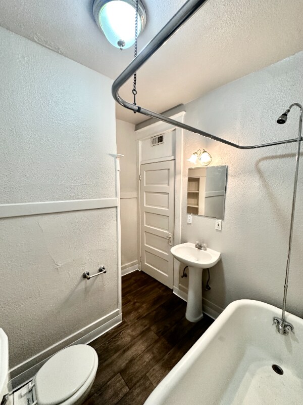 Building Photo - 816 S 8th St