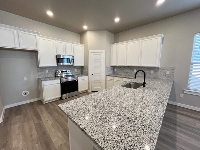 Building Photo - 3611 Urbana Pl