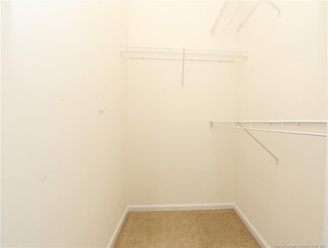 Building Photo - 421 Hamlet Park Dr