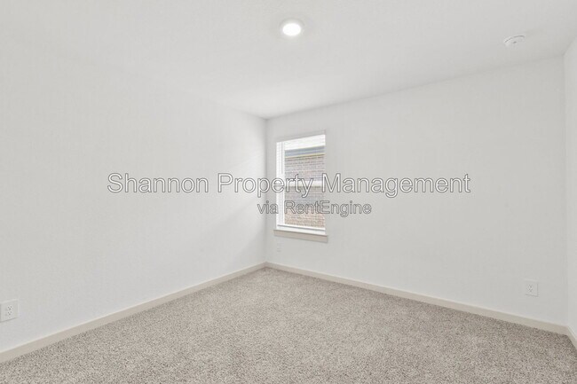 Building Photo - 7915 Murciana Dr