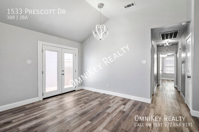 Building Photo - 1533 Prescott Dr