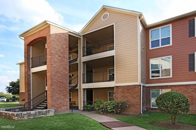 Building Photo - 12151 N Interstate 35