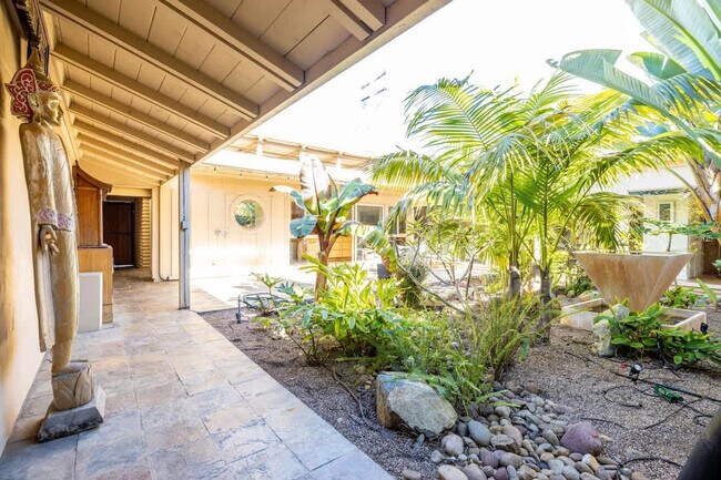 Building Photo - 5400 Carlsbad Blvd