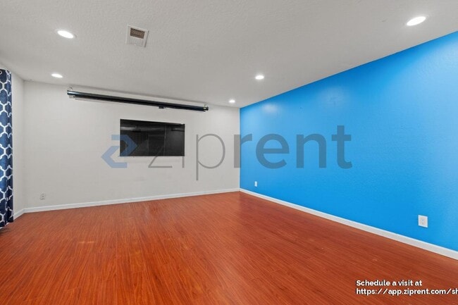 Building Photo - 32445 Lake Barlee Ln