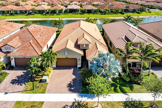 Building Photo - 11856 Leon Cir N