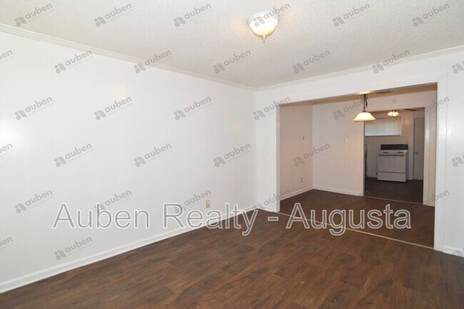 Building Photo - 2165 1/2 Telfair Street