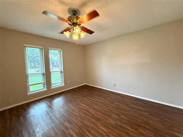 Building Photo - 1506 Whiteoak Dr