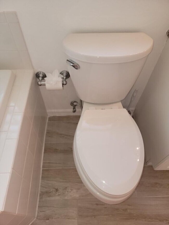 Building Photo - Ready for you to call home!