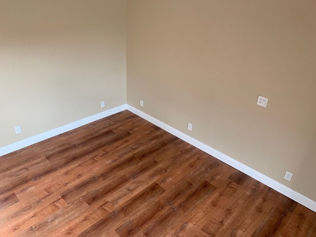 Building Photo - 2-Bedroom Home with Balcony in Orcutt – Pe...